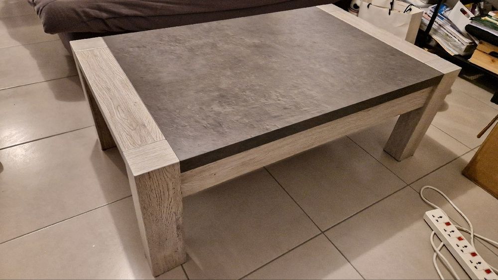 Table basse grise 0 Saint-Priest (69)