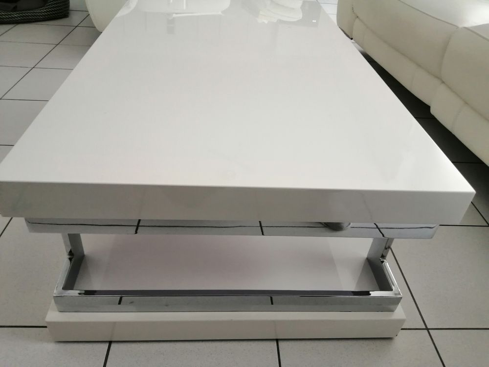 Table basse laqu�e blanc, finition chrom�e 100 Annemasse (74)