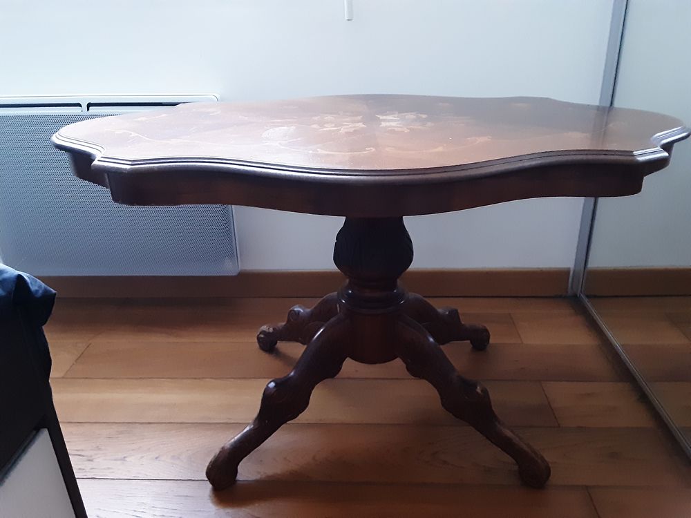 table basse ovale. 85 Saint-Magne (33)
