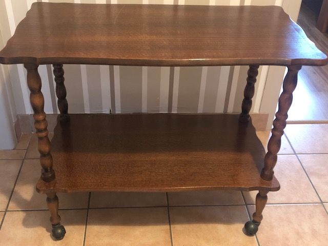 Table basse sur roulettes. 25 �pernay (51)