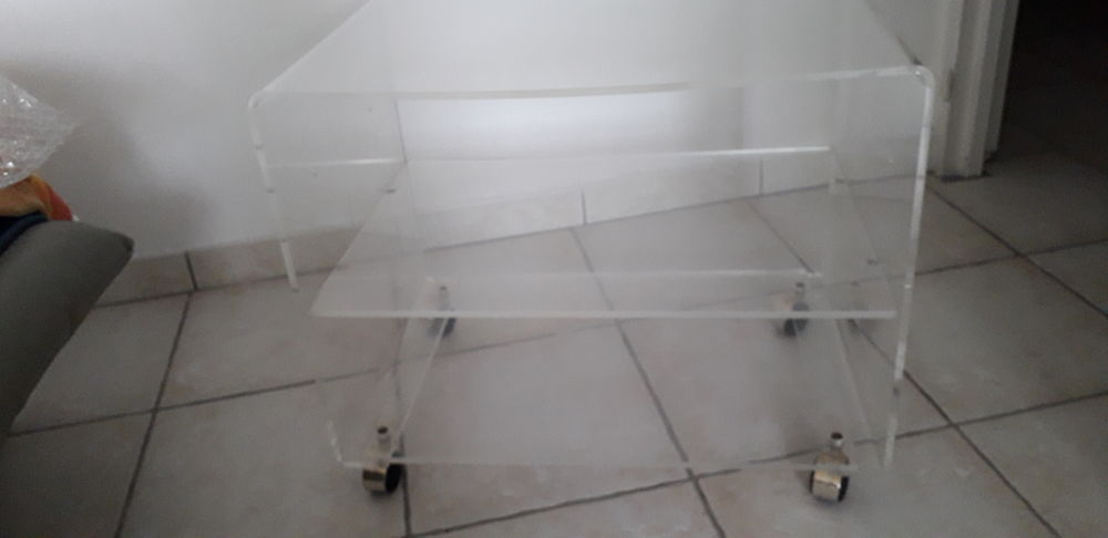 Table basse roulettes plexiglass 18 Nuits-Saint-Georges (21)