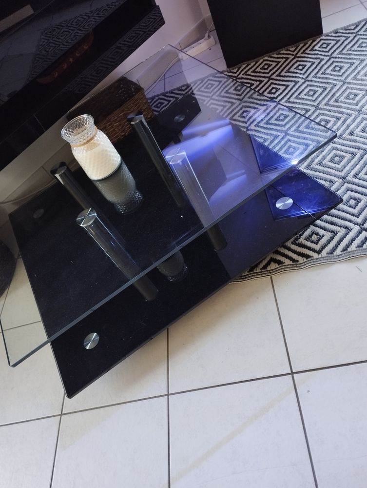 Table basse de salon en verre noir et blanc 45 Saveuse (80)