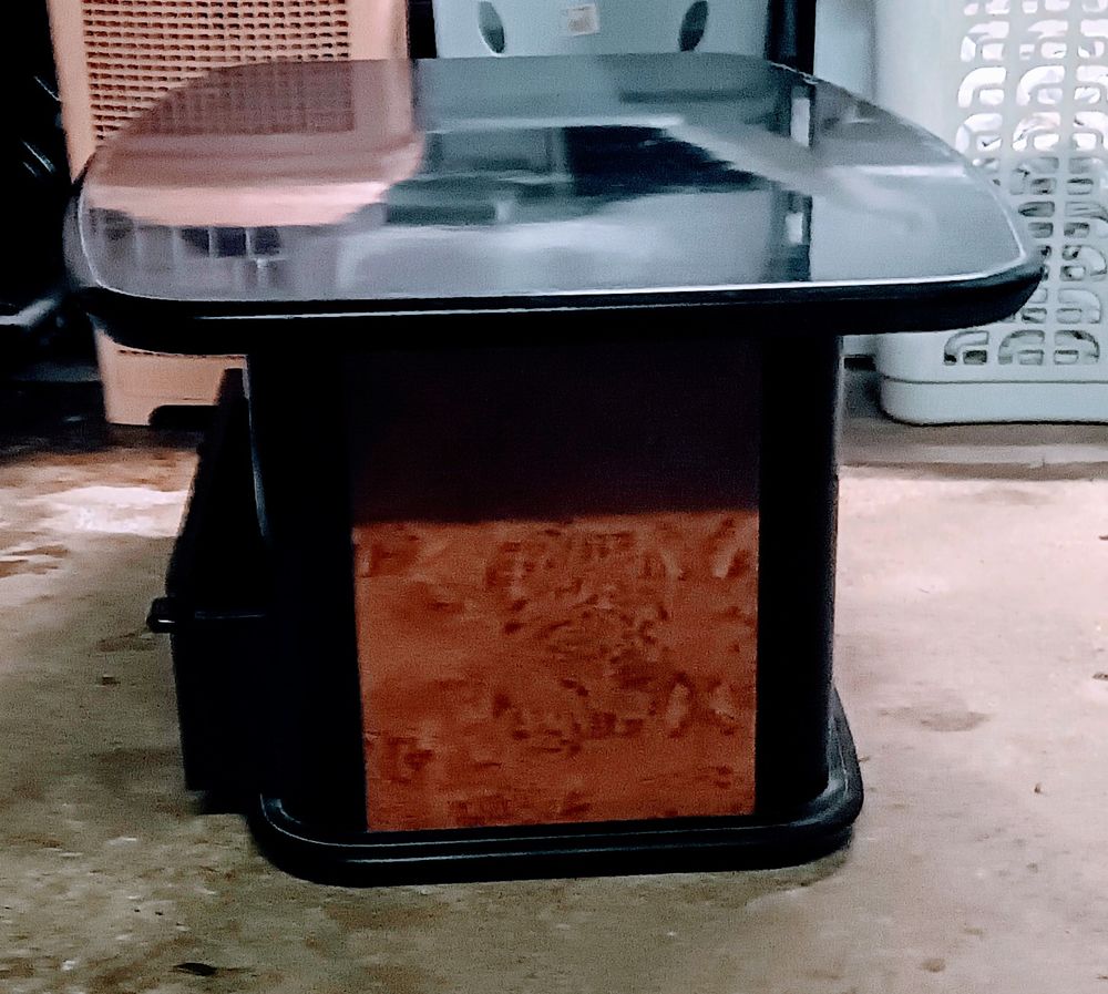 ?Table basse Salon 
avec tiroir 
1,12x60x45cm 18 �zanville (95)