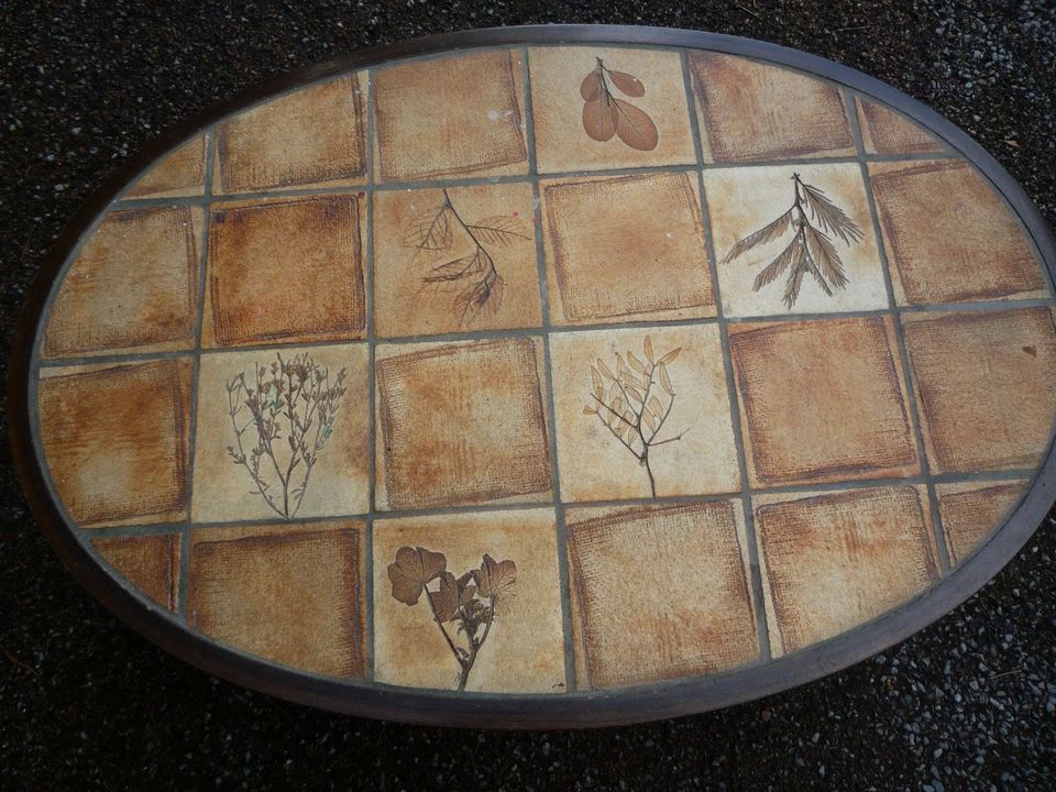 Table basse style Raymond Leduc Vallauris d�cor herbier 285 Castres (81)