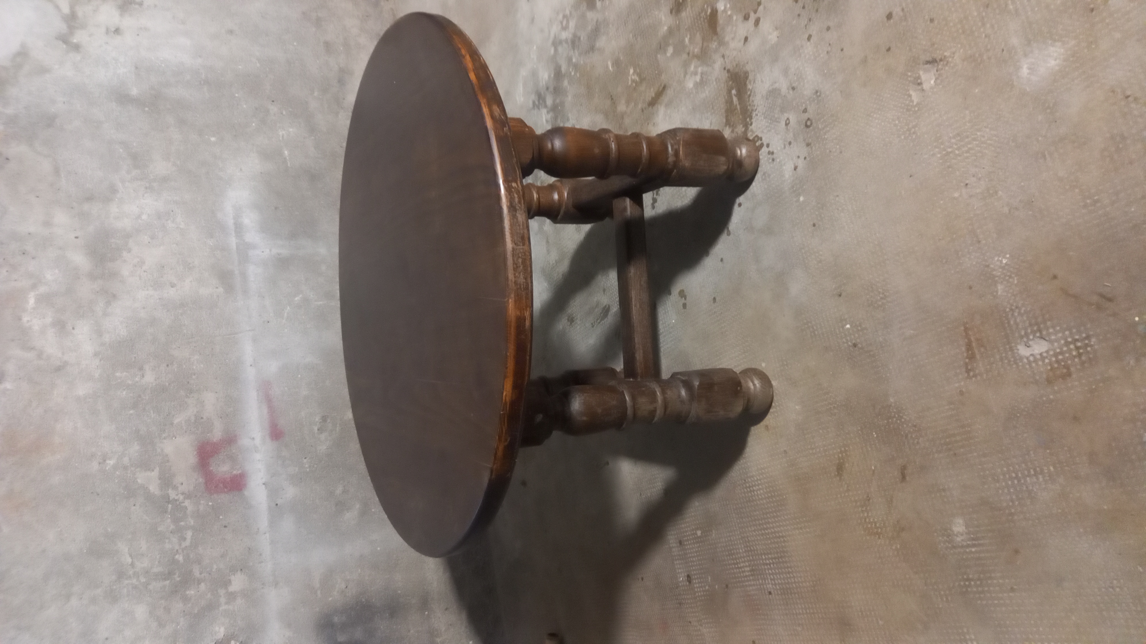 Table basse tr�s solide H47 diam 70cm 40 Saint-Jean-de-Maurienne (73)