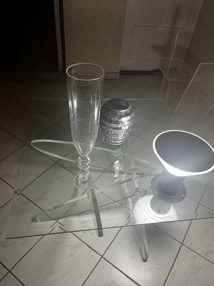 Table basse en verre +vase +accessoires Deco 290 Lamentin (97)