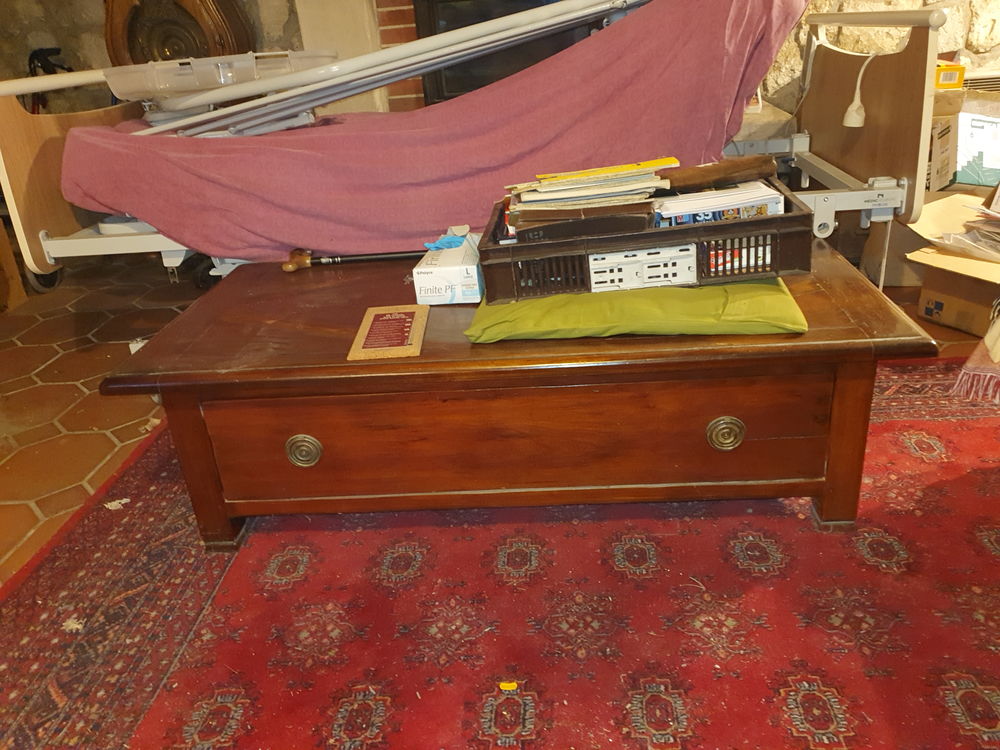 table basse 300 La Chapelle-Moutils (77)