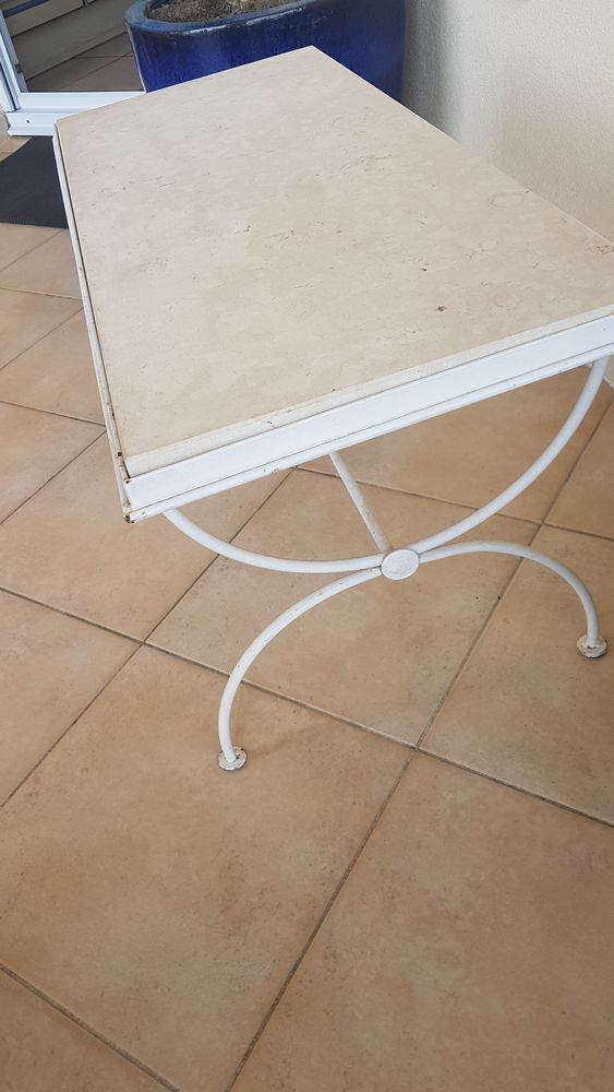 Table basse 25 Fr�jus (83)