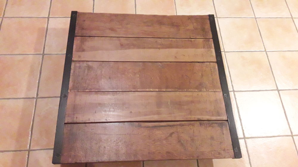 Table basse 130 Les Epesses (85)