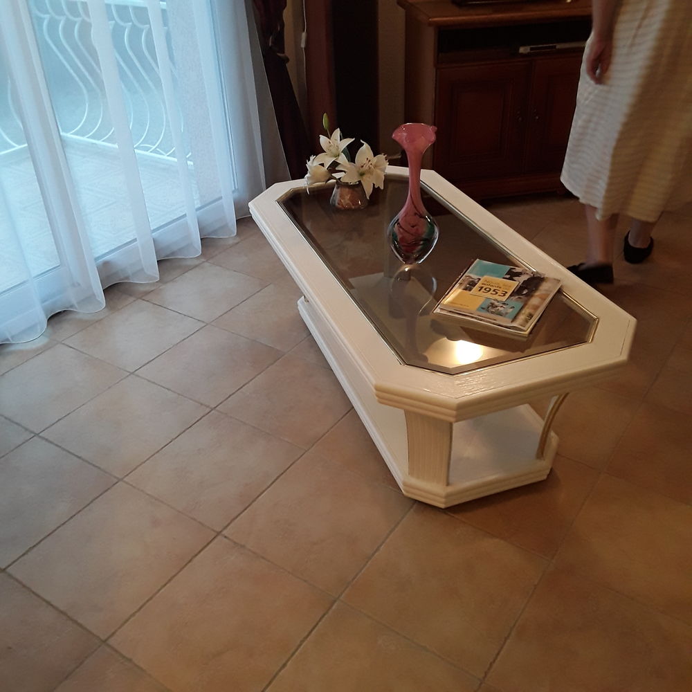 TABLE BASSE 
0 Escatalens (82)