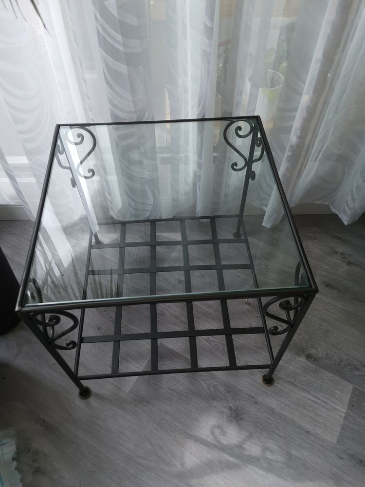 table basse 
20 Champs-sur-Marne (77)