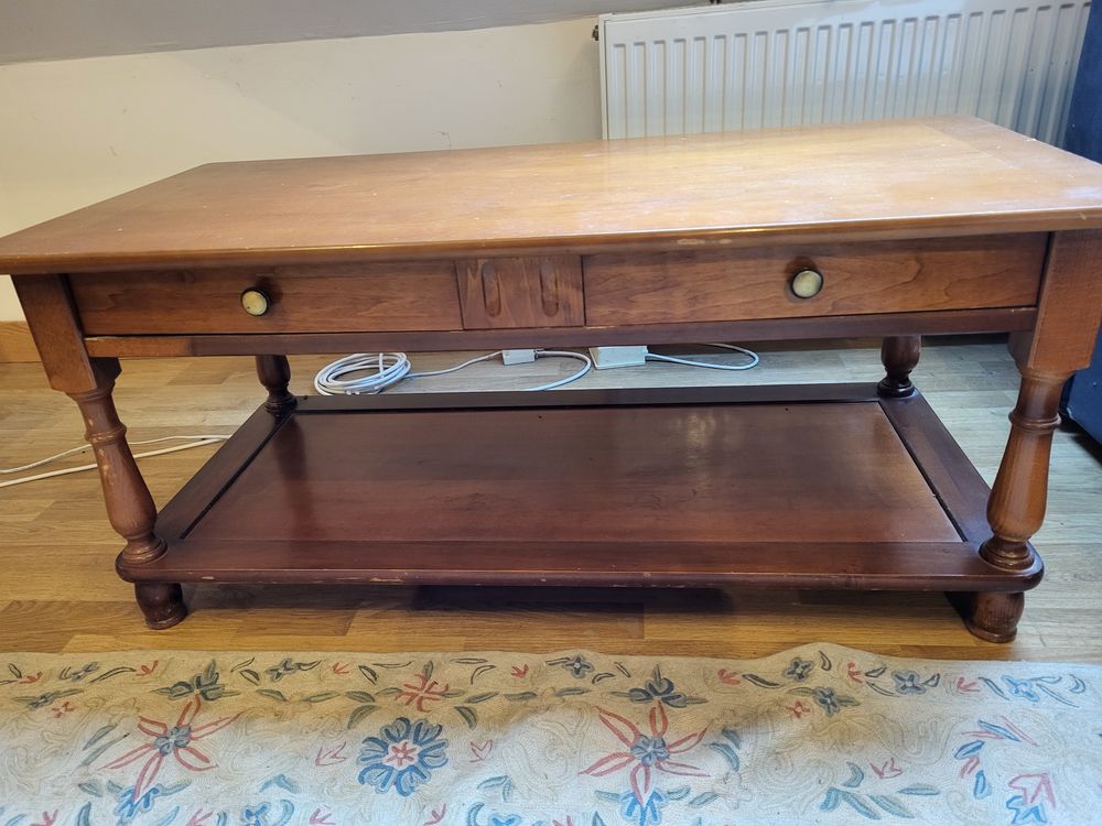 Table basse 12 Pouilly-en-Auxois (21)