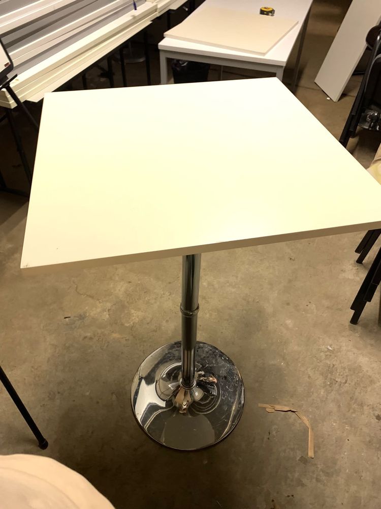 Table blanche haute de 107cm 100 Rouen (76)