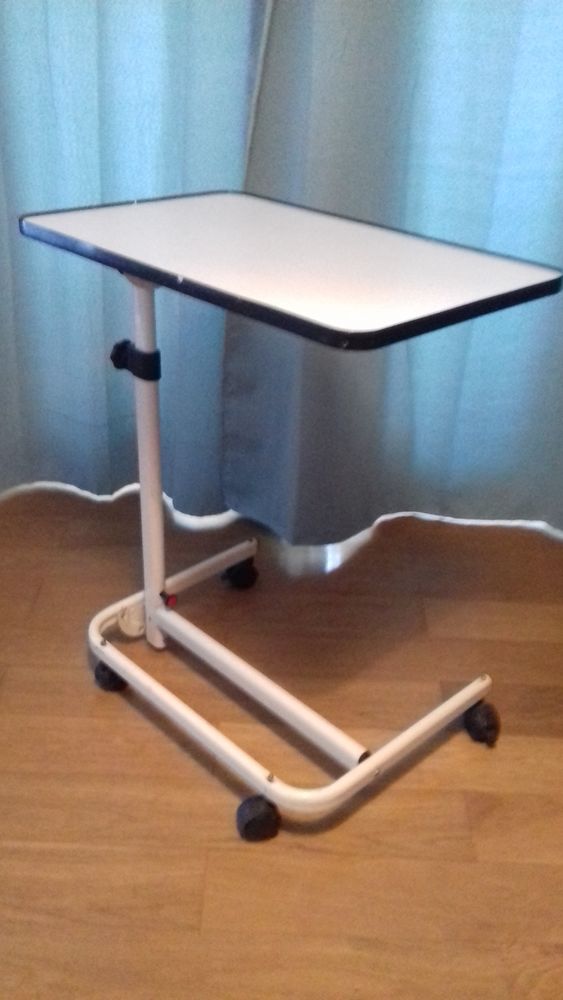 Table blanche pliante d'appoint 20 M�rignac (33)