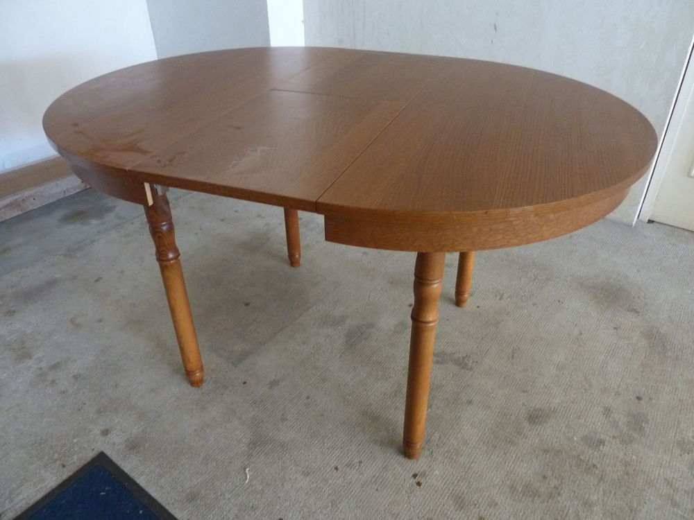 Table en bois � allonges 45 Saint-Jean-d'Ang�ly (17)