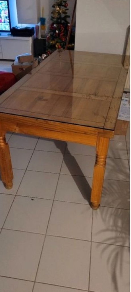Table en bois avec 4 chaises 60 Mandelieu-la-Napoule (06)