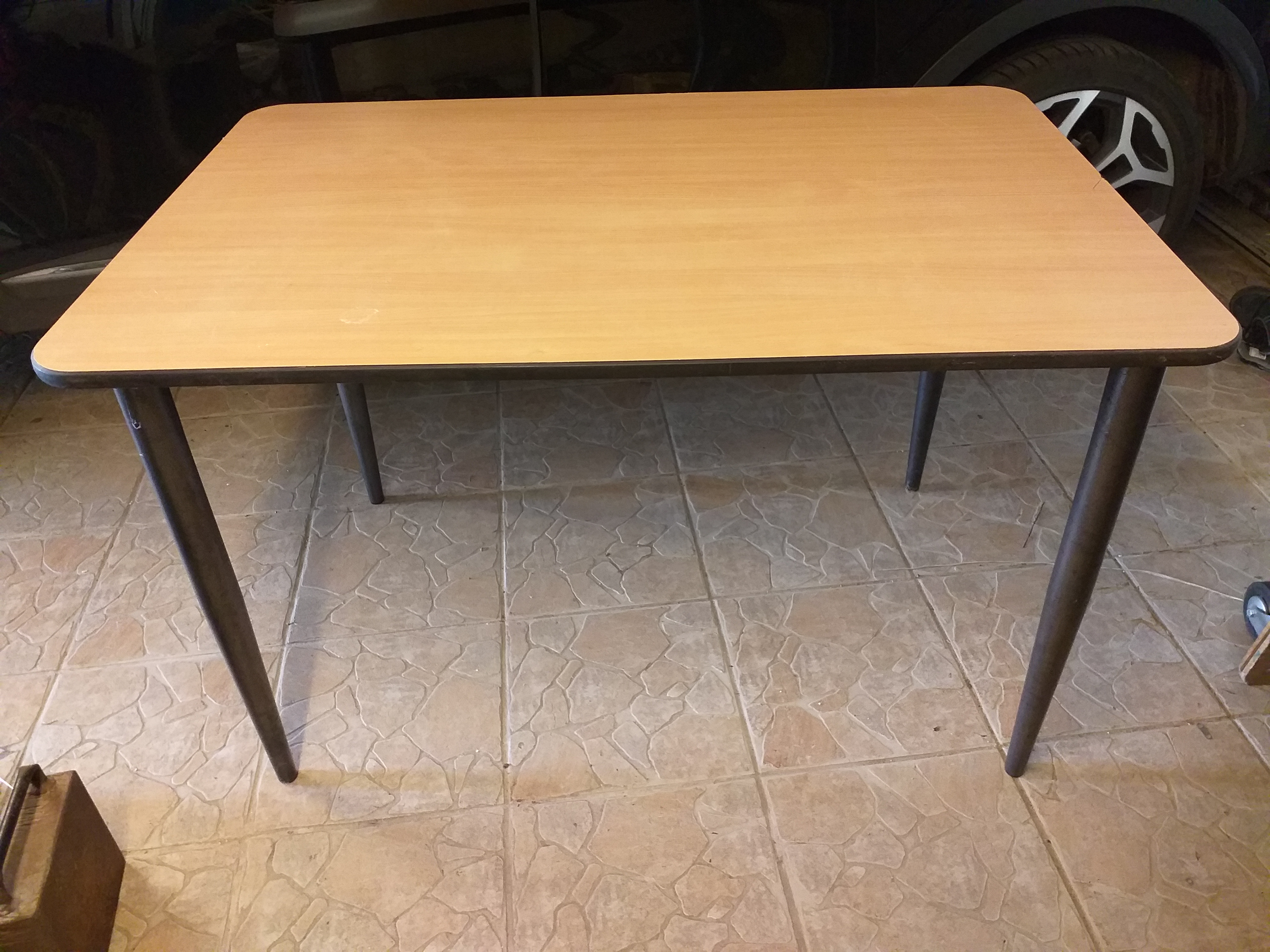 table en bois beige 25 La Chapelle-en-Serval (60)