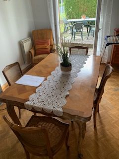 Table bois et 4 chaises 40 Thyez (74)