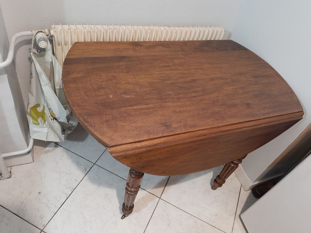 TABLE EN BOIS + 2 CHAISES 0 Strasbourg (67)