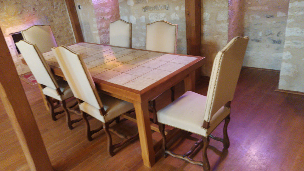 Table bois ch�ne dessus carrel�e 130 Chablis (89)
