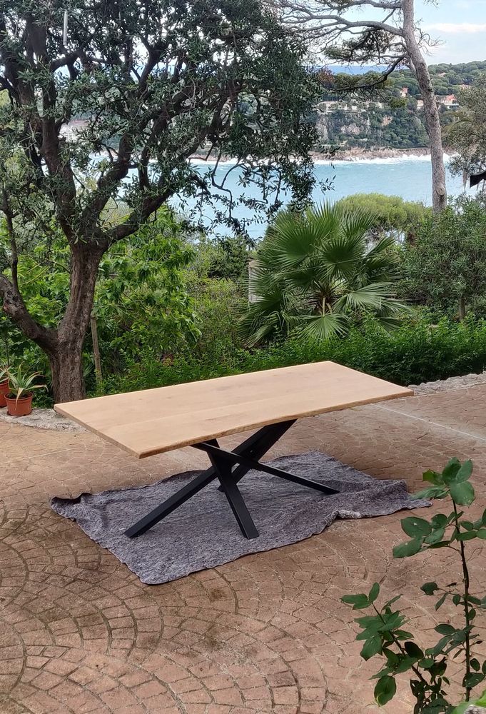 table bois en ch�ne massif 1300 Nice (06)