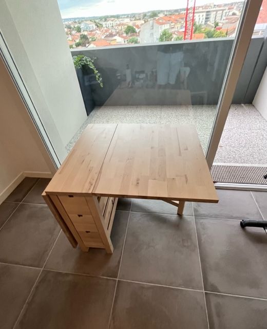 Table en bois IKEA rabattable en tr�s bon �tat 200 Toulouse (31)