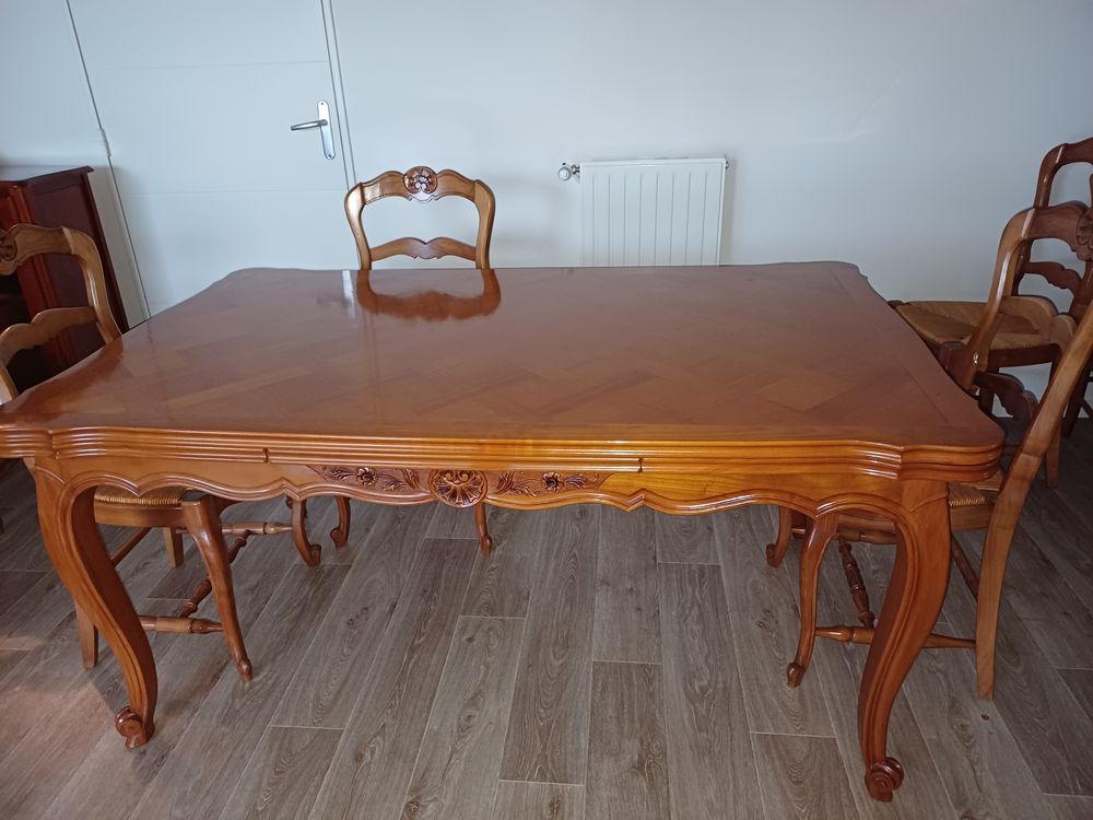 Table en bois massif et chaises 0 Ch�teaugiron (35)