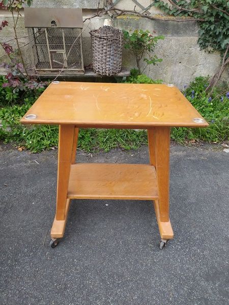 Table Bois Roulante Vintage 
40 Loches (37)