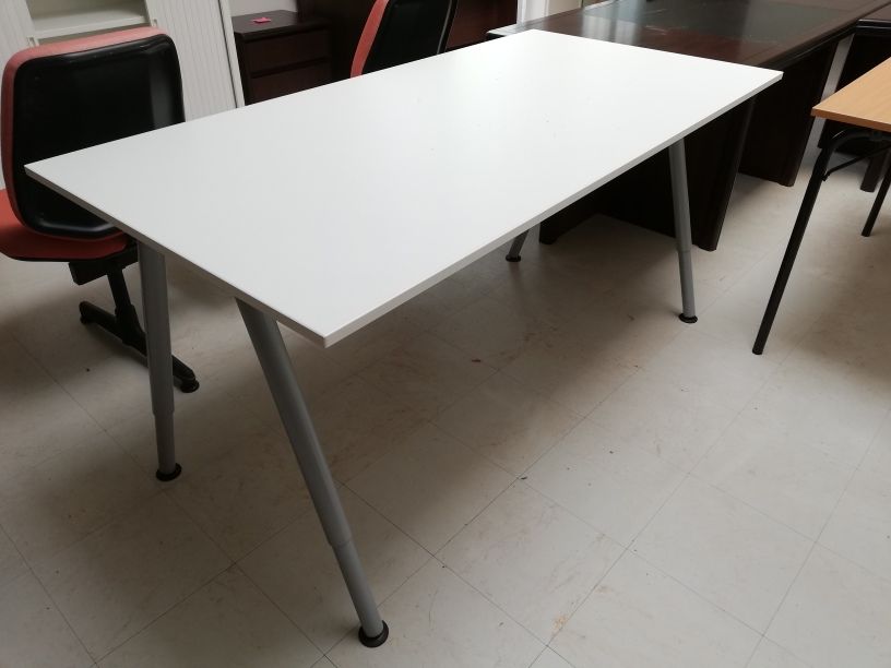 Table en bois 40 Fleury-les-Aubrais (45)