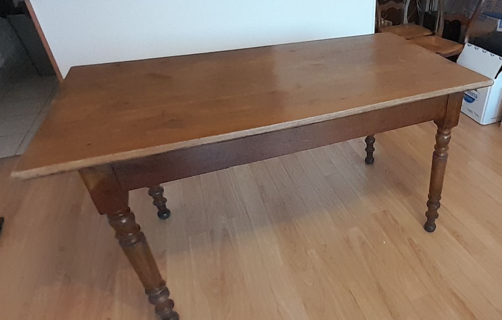 Table en bois 20 Bourg-en-Bresse (01)