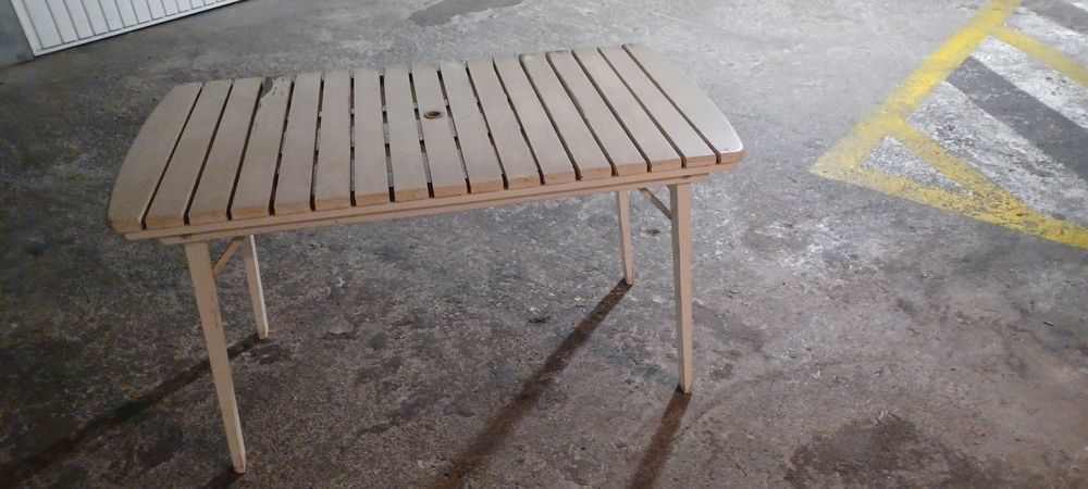 Table en bois  5 Cannes (06)