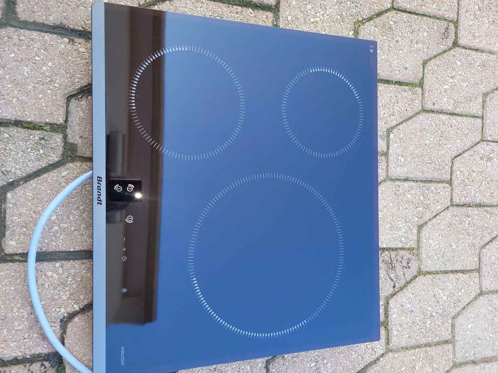 table brandt 3 feux induction noir BPI6314B neuf 250 La Talaudi�re (42)