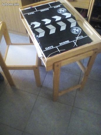 TABLE BUREAU ENFANT NEUF 8 � 8 Nice (06)