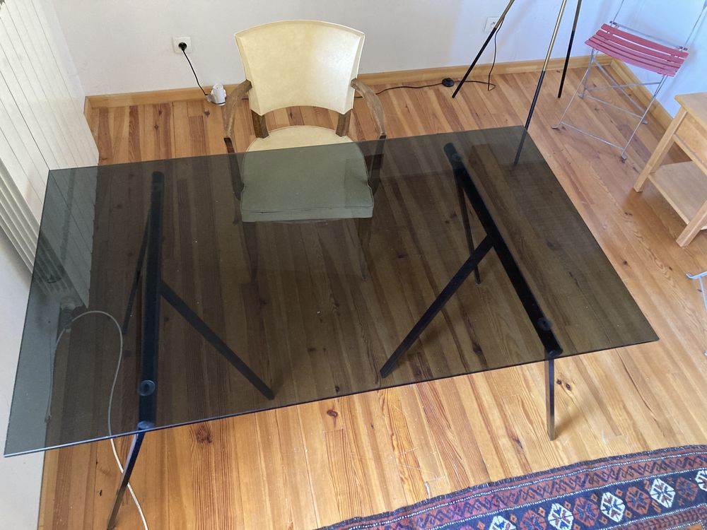 Table de bureau verre sur tr�teaux en m�tal, �tat neuf 80 Saint-Montan (07)