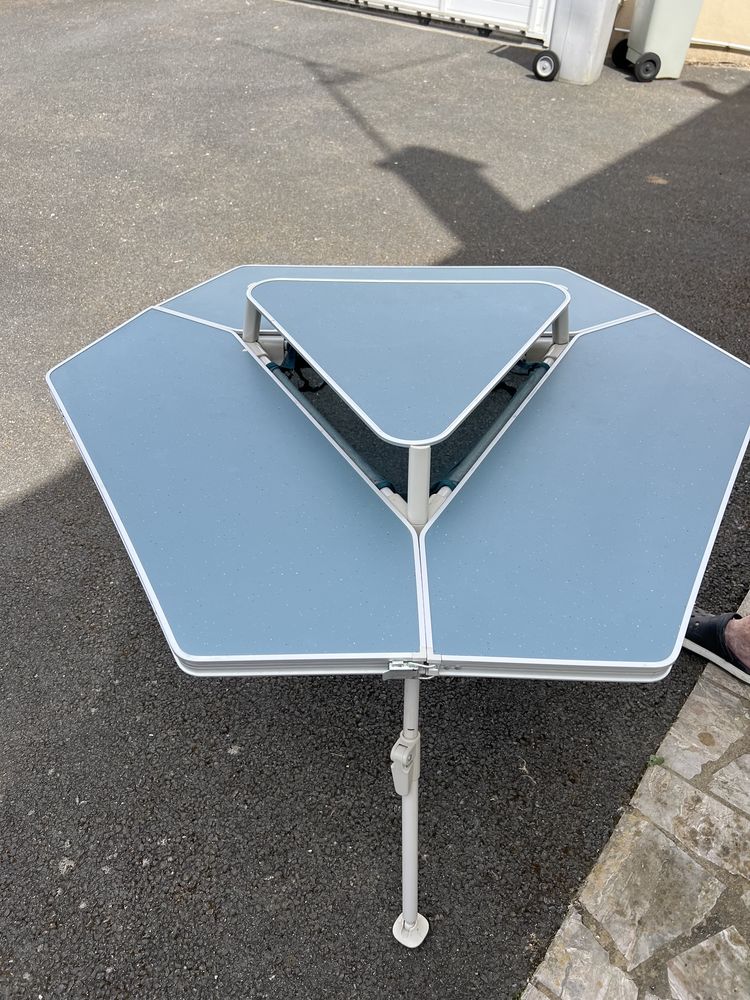 Table de camping octogonal 48 Chambray-l�s-Tours (37)