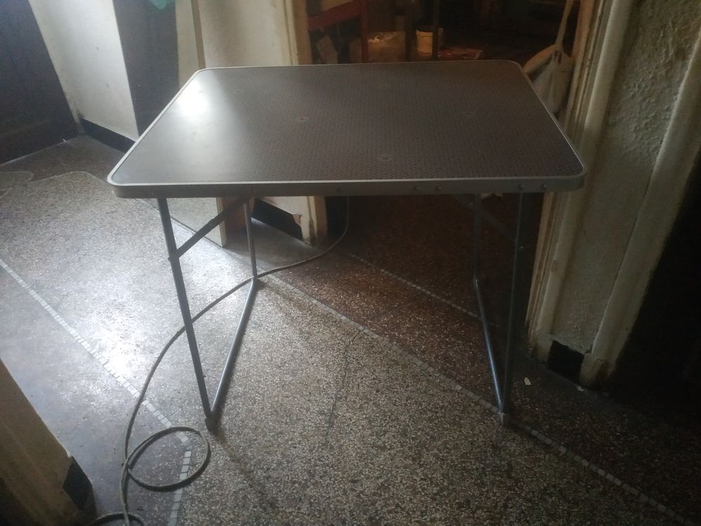 Table de camping pliante 15 Cannes (06)