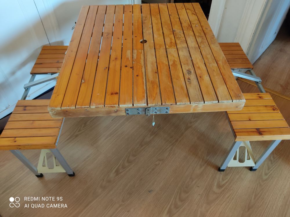 table de camping 36 Oloron-Sainte-Marie (64)