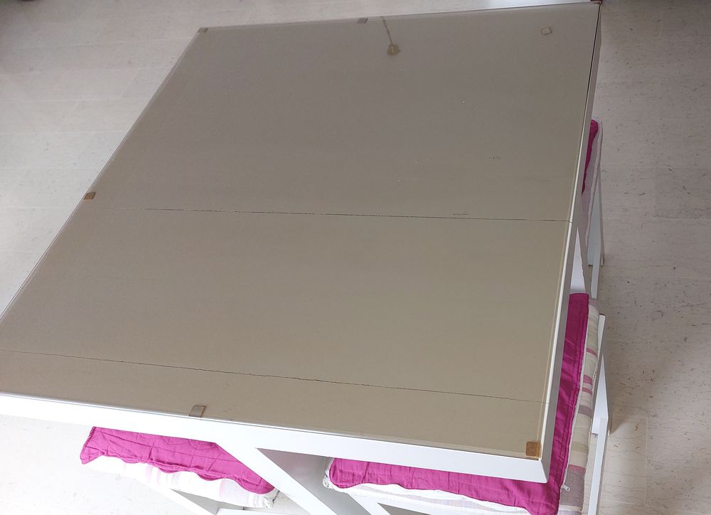 table carr� bois peinture grise 0 Villeneuve-sur-Yonne (89)