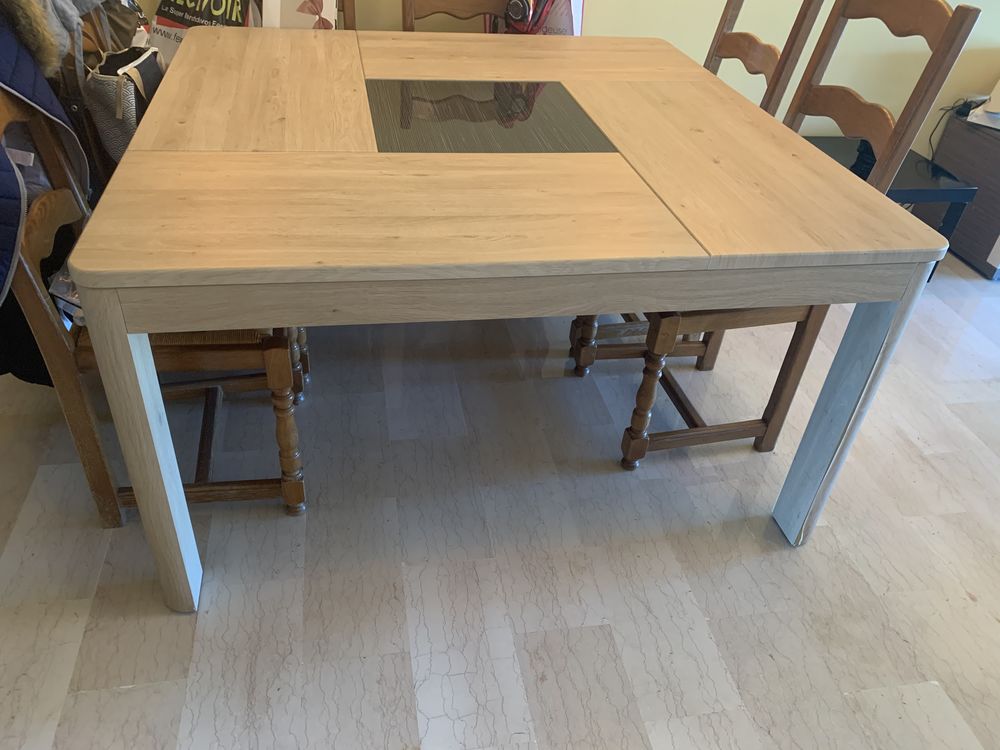 Table carr�e s�jour 200 Antibes (06)