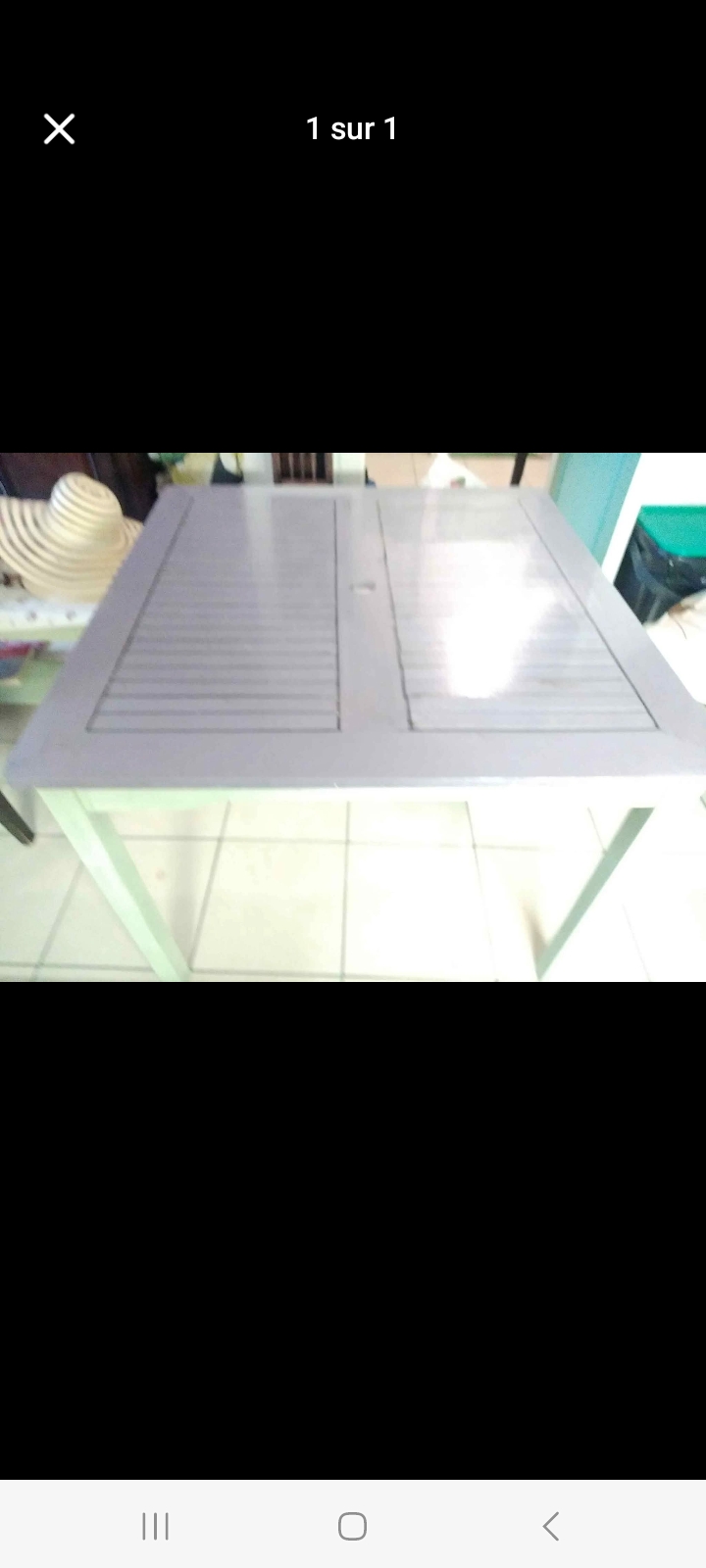 Table carr�e 20 Draguignan (83)