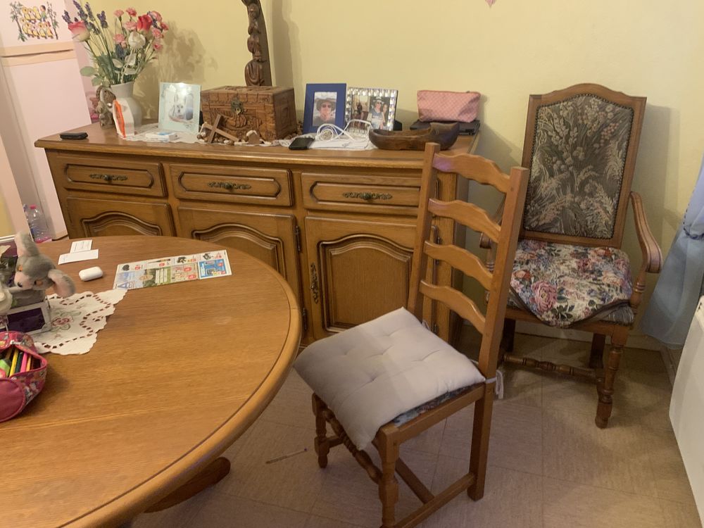 Table et chaise et buffet 200 Contrex�ville (88)
