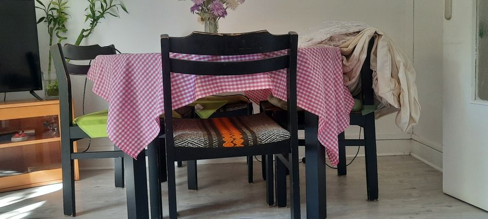 table et chaise 165 Saint-Martin-d'H�res (38)