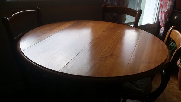 Tables ronde occasion dans la Loire (42), annonces achat et Achetez table ronde occasion, annonce vente à Luriecq (42