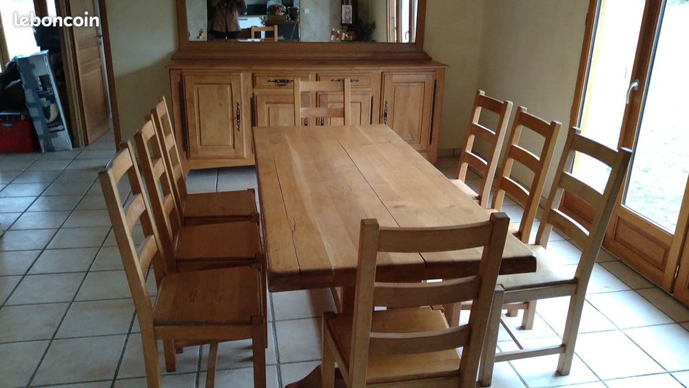 Table + 8 chaises en cha�ne
commode + miroir 0 Deneuille-les-Mines (03)