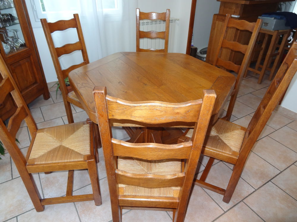 Table et 6 chaises  en ch�ne massif 0 Martigues (13)