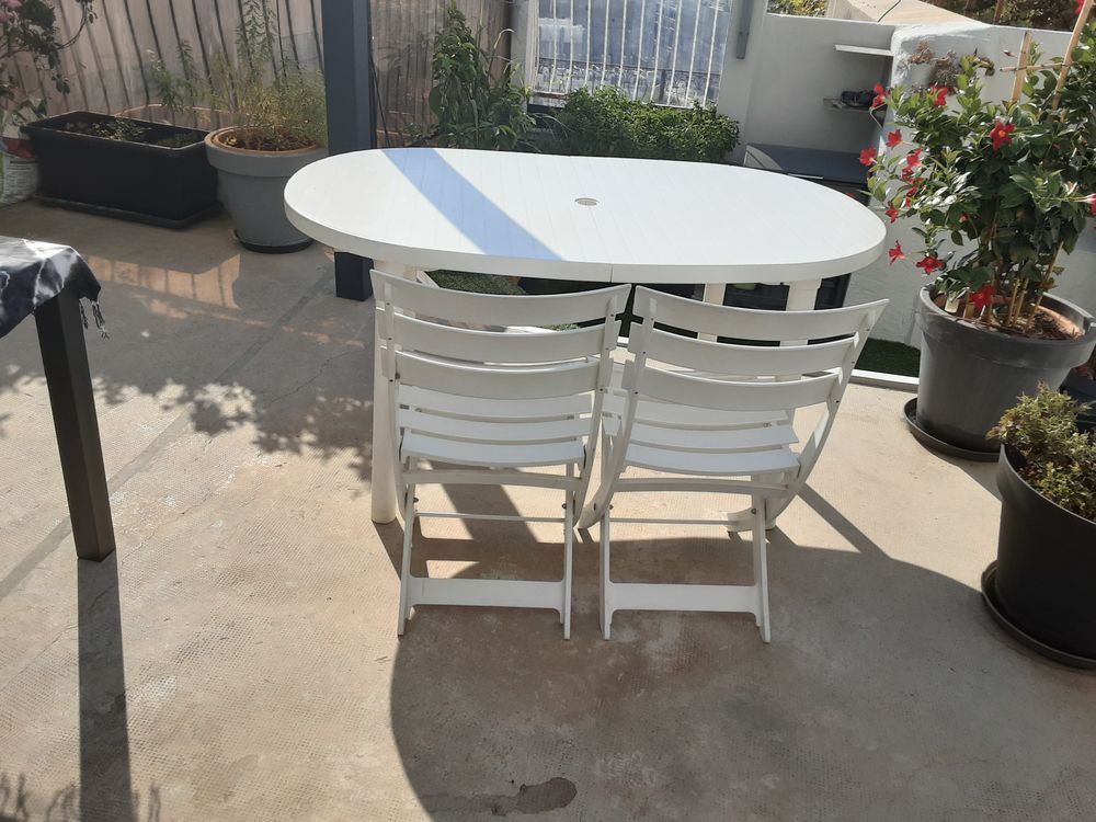 table et chaises ext�rieur 45 Marseille 15 (13)
