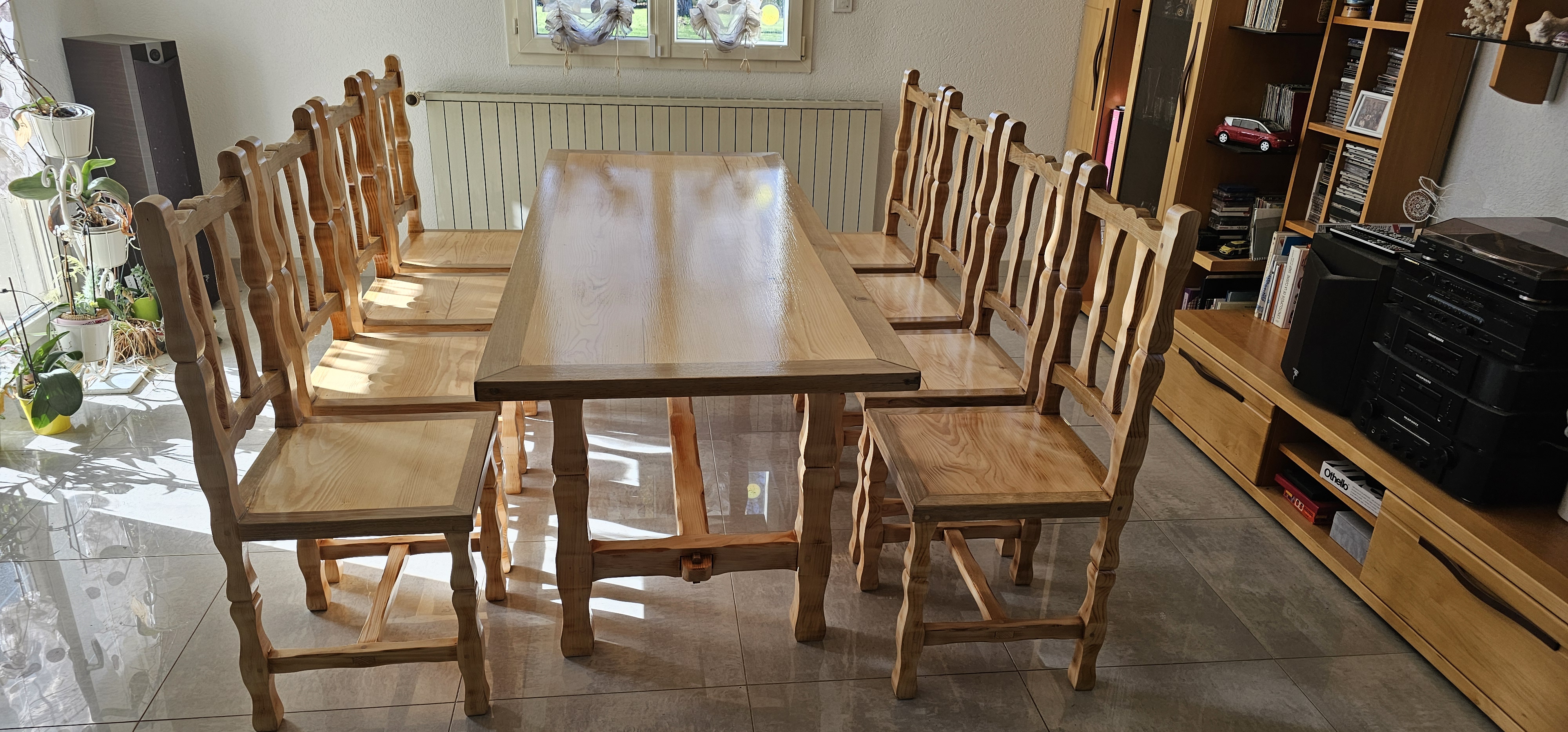 TABLE ET CHAISES FABRICATION ARTISANALE PERSONALISEE UNIQUE 2000 Frambouhans (25)