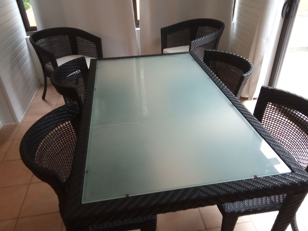 TABLE 4 CHAISES &  2 FAUTEUILS LA SEYNE SUR MER 83500 200 La Seyne-sur-Mer (83)