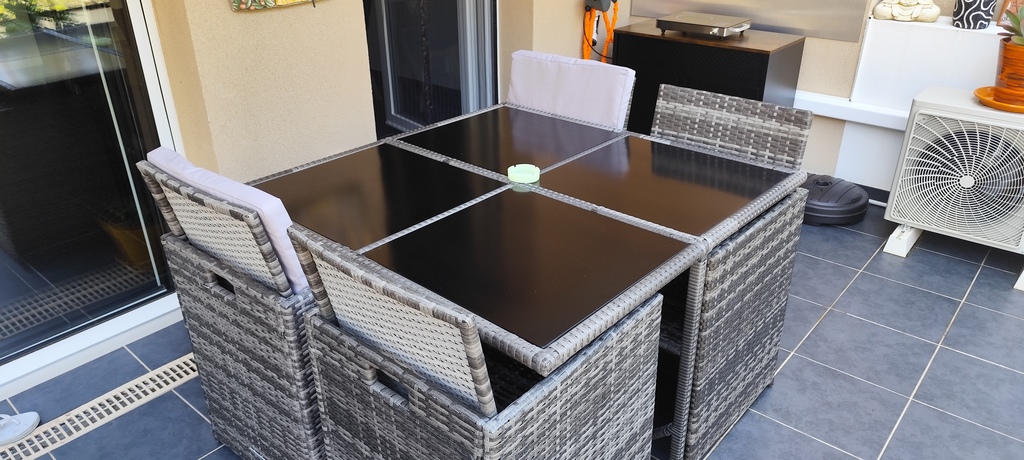 Table et chaises de jardin en osier gris avec plateau en ver 200 Roquefort-la-B�doule (13)