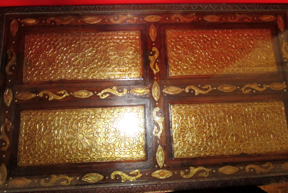 table et chaises marocaines faites sur mesure au Maroc 1400 Rillieux-la-Pape (69)